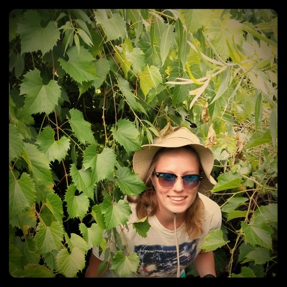 Meet your Posher, Lindsey - Picture 1 of 1